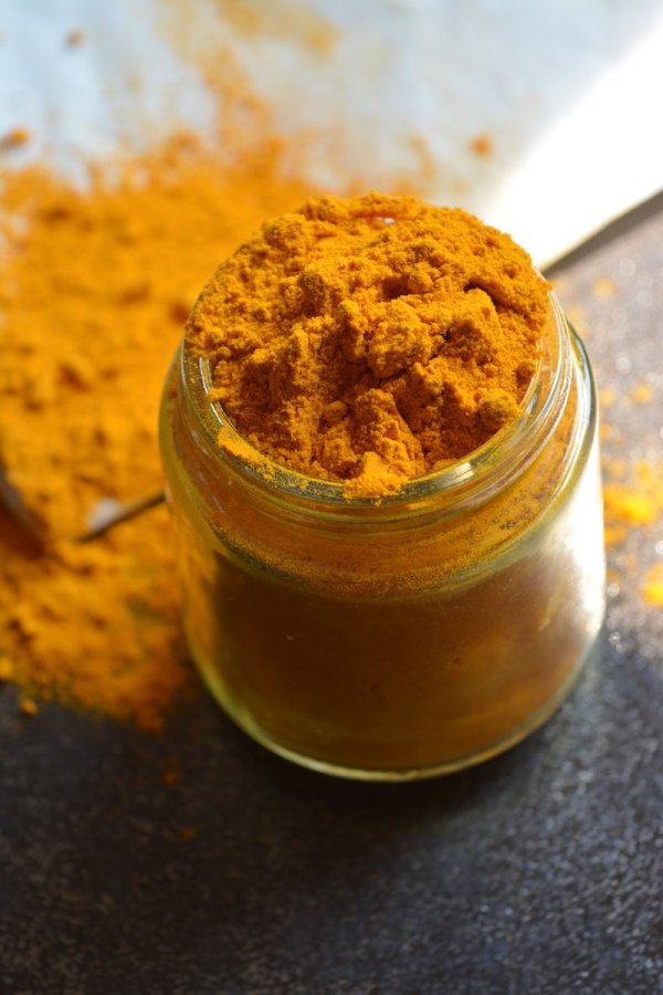 Ground Turmeric to Relieve Allergies