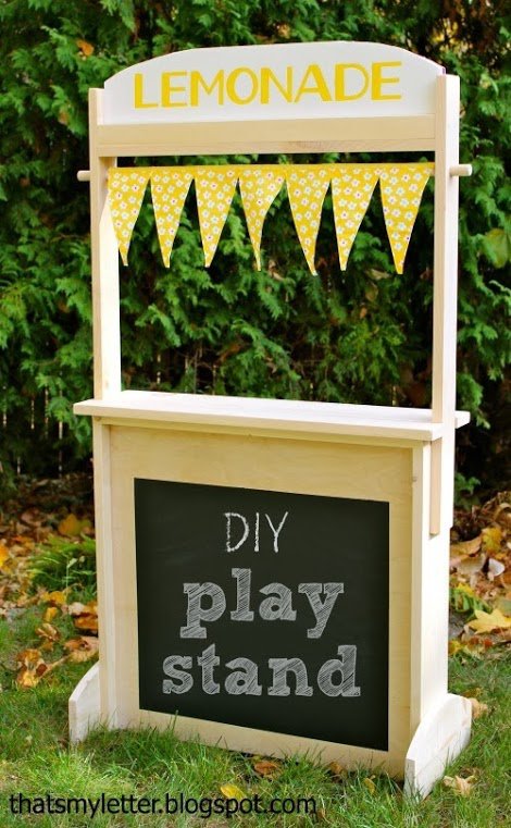 Versatile Play Stand