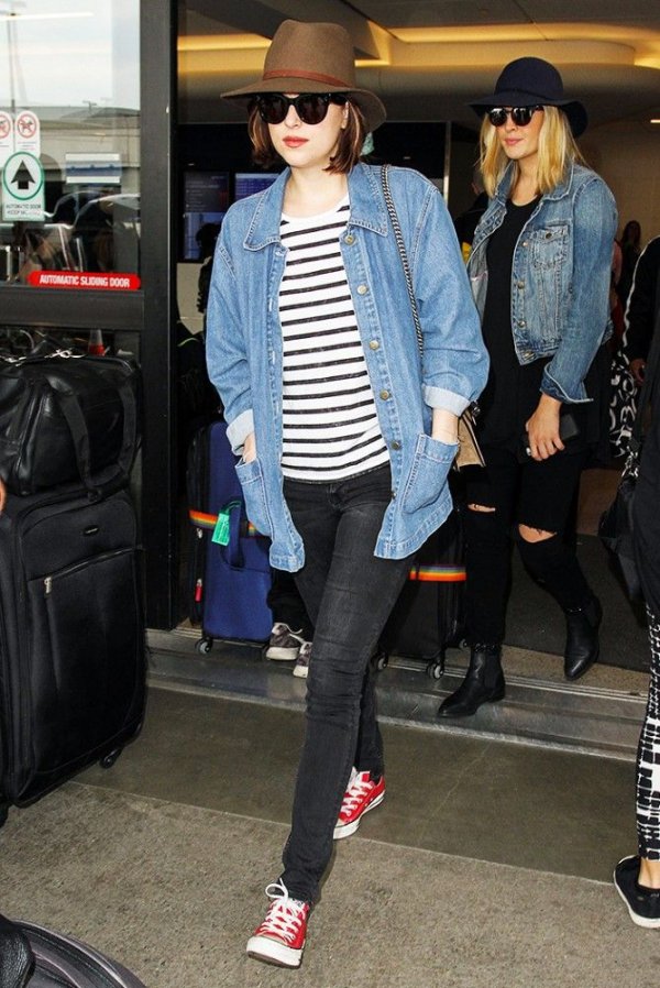 Dakota Johnson Wears an Airport Outfit so Popular with Numerous Celebs