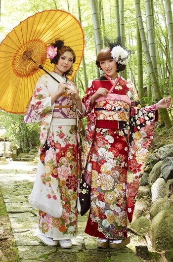 woman,clothing,person,costume,geisha,