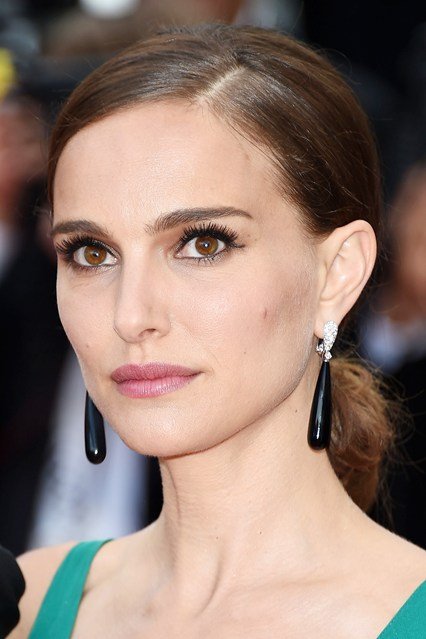 Natalie Portman's Low Chignon and Long Lashes