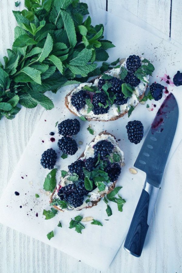 Blackberry & Ricotta Tartines