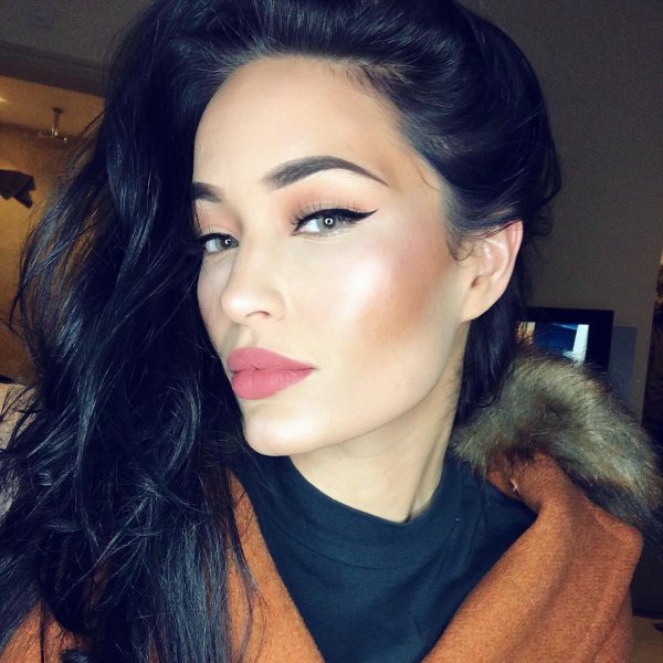 hair,human hair color,face,black hair,eyebrow,