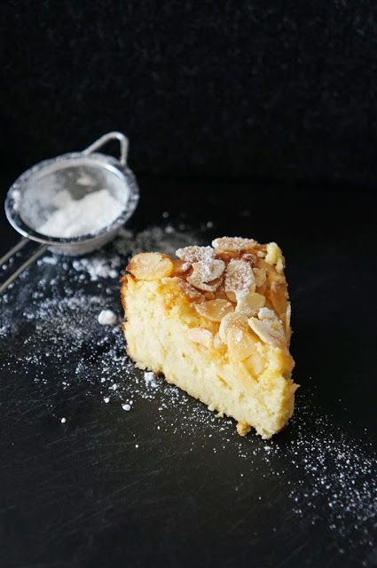 Lemon, Ricotta and Almond Flourless Cake