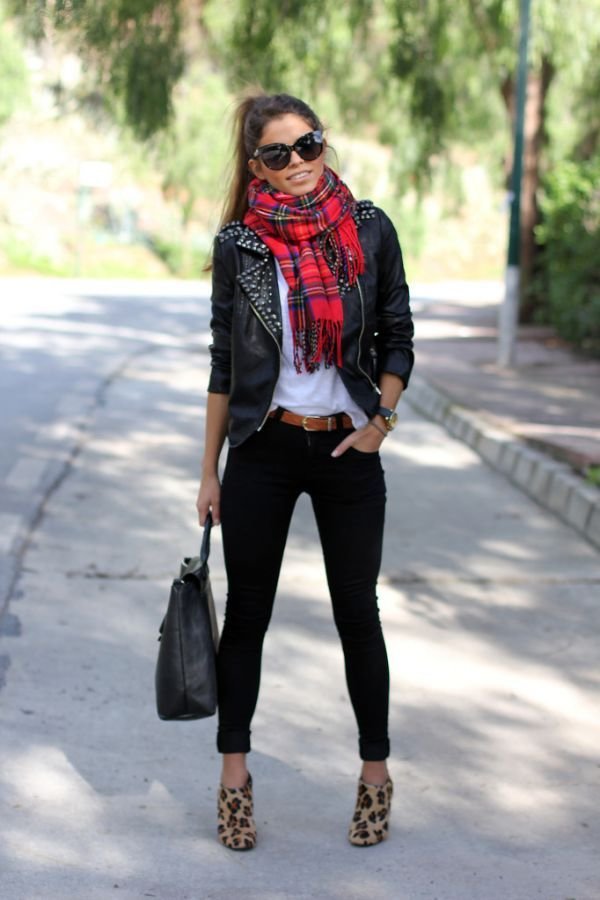 Plaid Scarf with Leopard Shoes