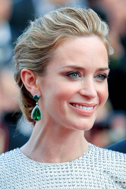 Emily Blunt's Textured Updo and Nude Lips