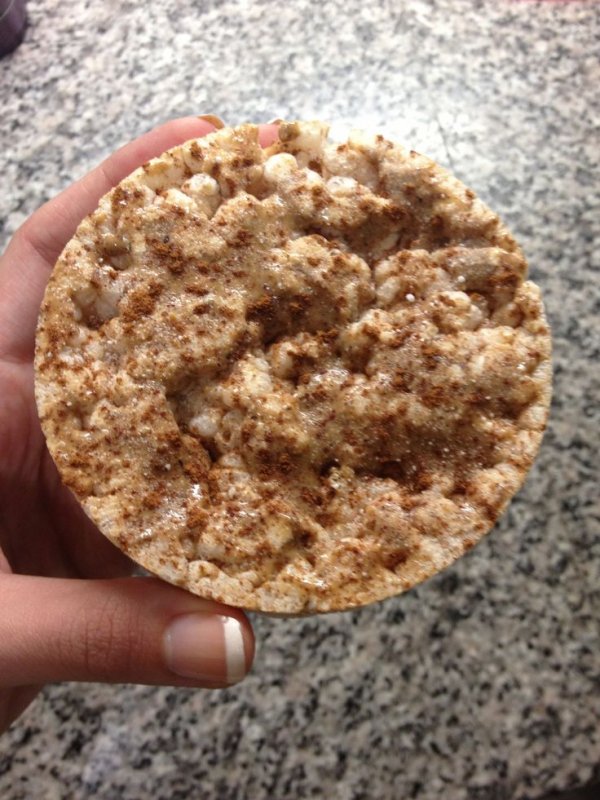 Rice Cake with Almond Butter