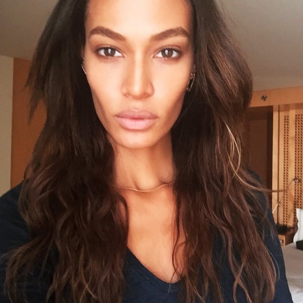 @joansmalls 's got incredible cheekbones!