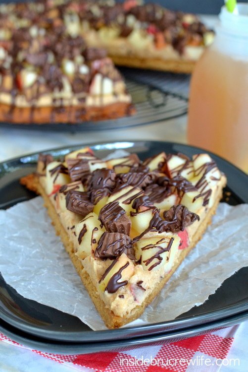 Peanut Butter Apple Pizza