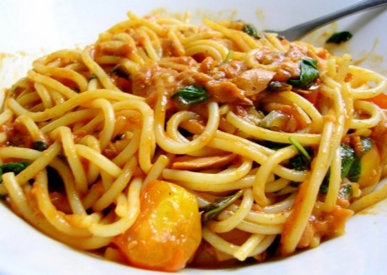 Spaghetti with Tuna and Tomato Sauce