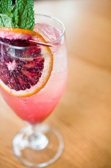 Grapefruit White Wine Spritzer