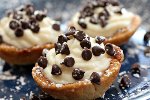 Mini Cannoli Cream Cups