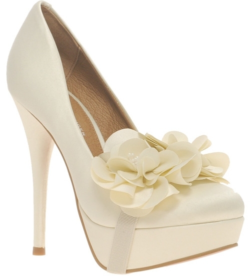 8 Fab Shoes to Get Married in ...