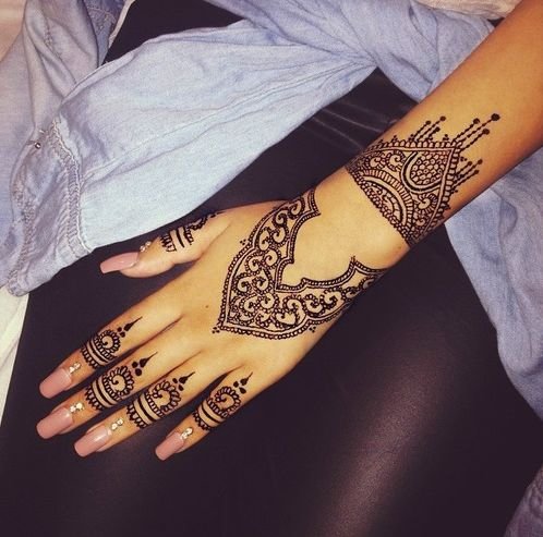 35 Incredible Henna Tattoo Design Inspirations ...