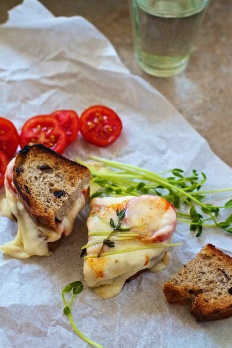 Mozzarella marinado y tomates