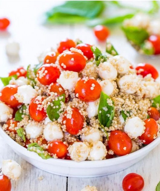 Tomato, Mozzarella & Basil Quinoa Salad