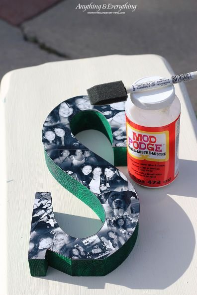 font,product,footwear,fashion accessory,brand,