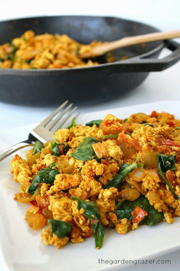 Tofu Scramble with Spinach & Tomato