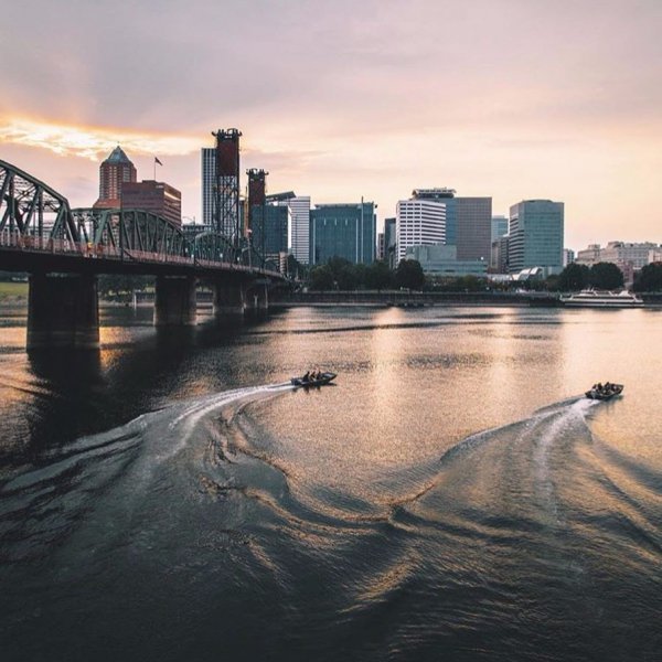 body of water, skyline, waterway, water, sky,