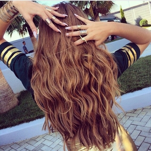 hair,human hair color,hairstyle,hair coloring,long hair,