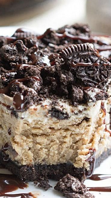 Peanut Butter Oreo Cheesecake