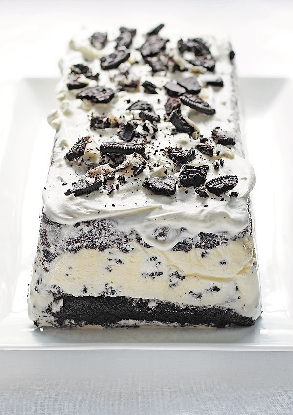 Cookies and Cream Ice Cream Cake