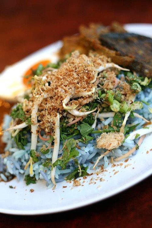 Nasi Kerabu, Malaysia