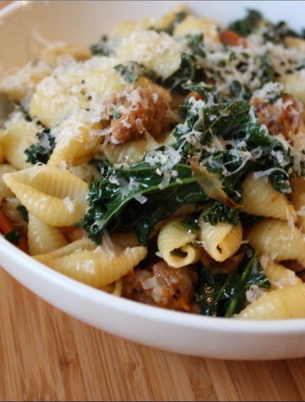 Hearty Kale Pasta