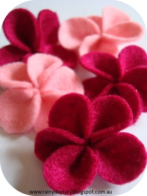 FELT FLOWERS