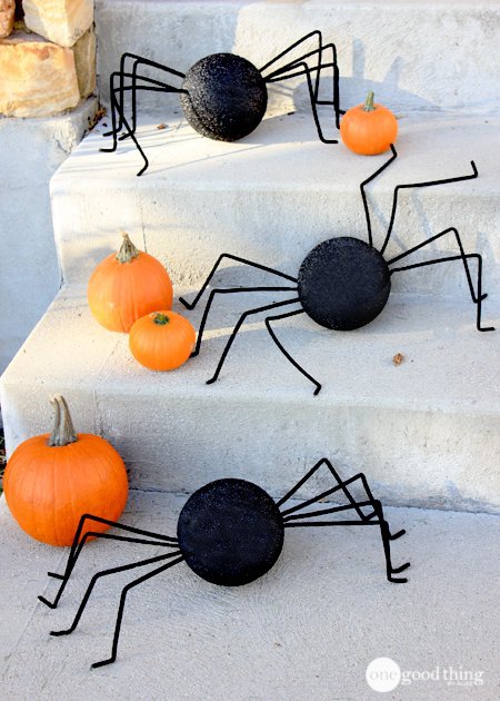 Easy DIY Spiders