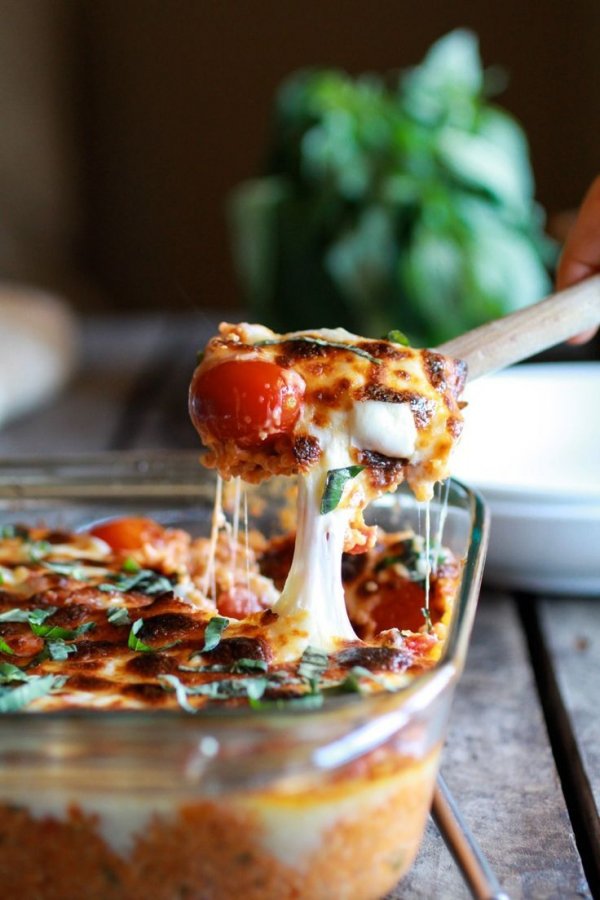 Creamy Caprese Quinoa Bake