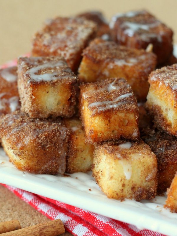 baked goods, dessert, fried food, crouton, dish,