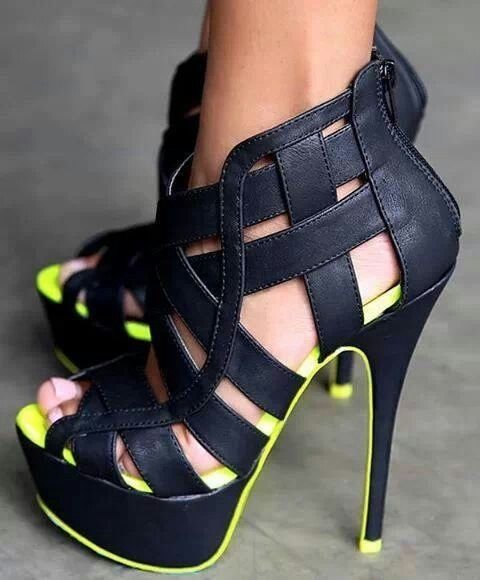 footwear,high heeled footwear,shoe,leg,leather,