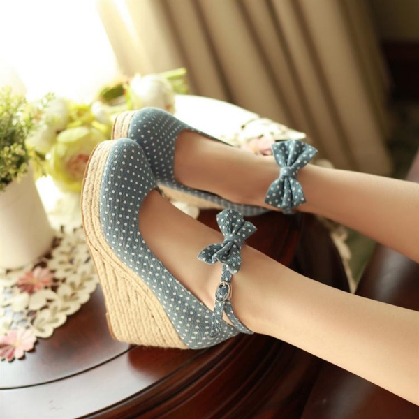 Poka-dot Wedges