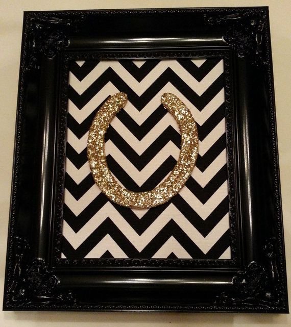 picture frame,shape,pattern,rectangle,eye,