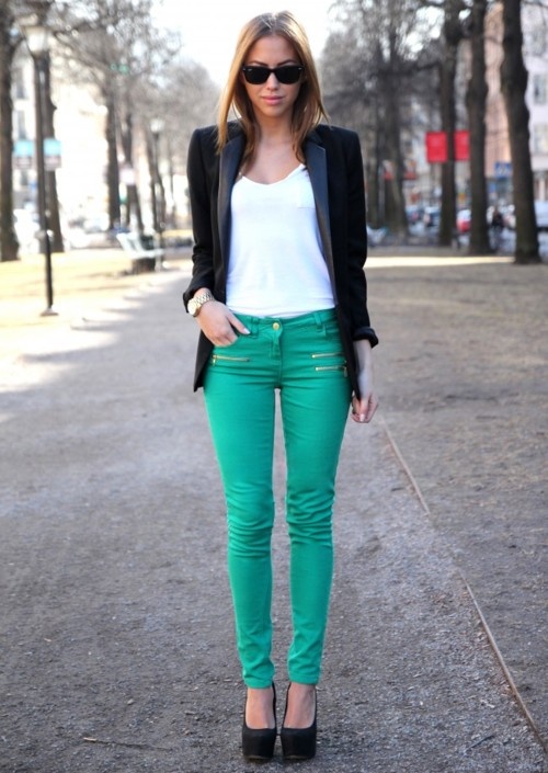 7 Fabulous Tips on How to Wear Colored Jeans ...