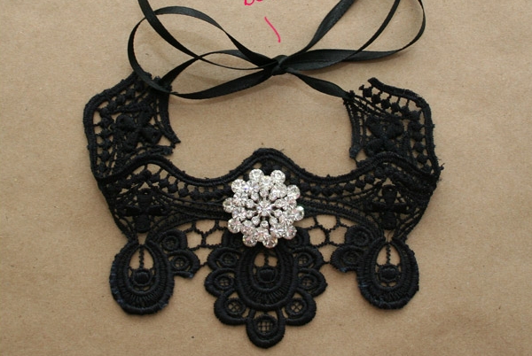 Lace Choker