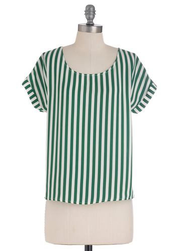 7 Very Fashionable Vertical Striped Tops ...