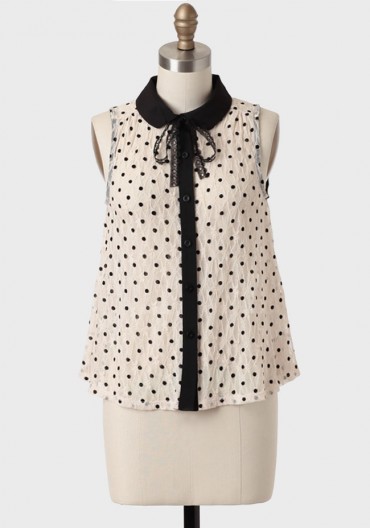 A Pretty Peter Pan Blouse