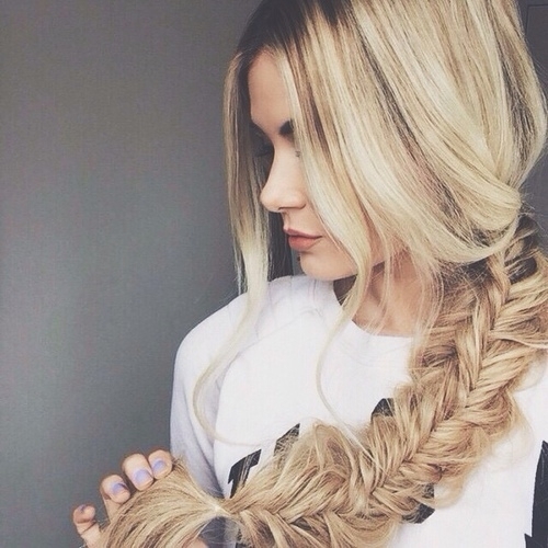 hair,human hair color,blond,hairstyle,long hair,