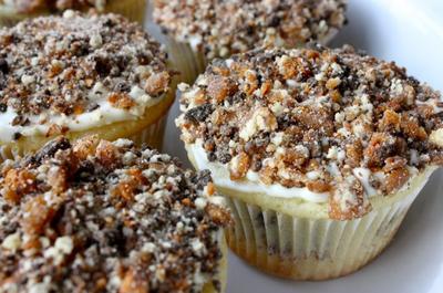 Samoa Cookie Cupcakes