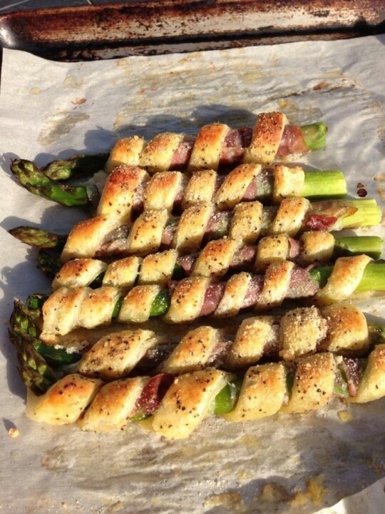 Bacon Asparagus Garlic Twists