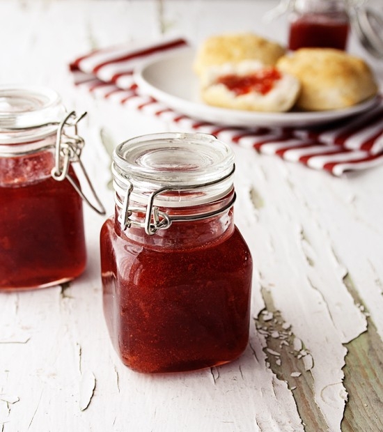 Whip up Some Chia Jam