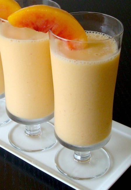 Gwyneth Paltrow’s Peachy Protein Breakfast Smoothie