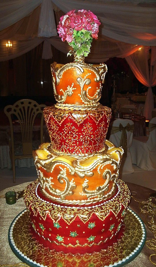 wedding cake,food,cake,dessert,cake decorating,