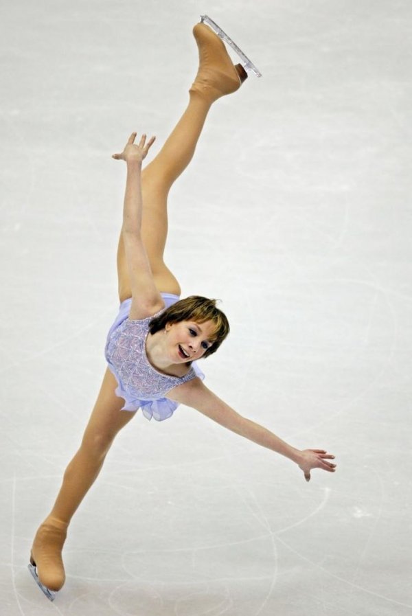 who won the ice skating game in the olympics