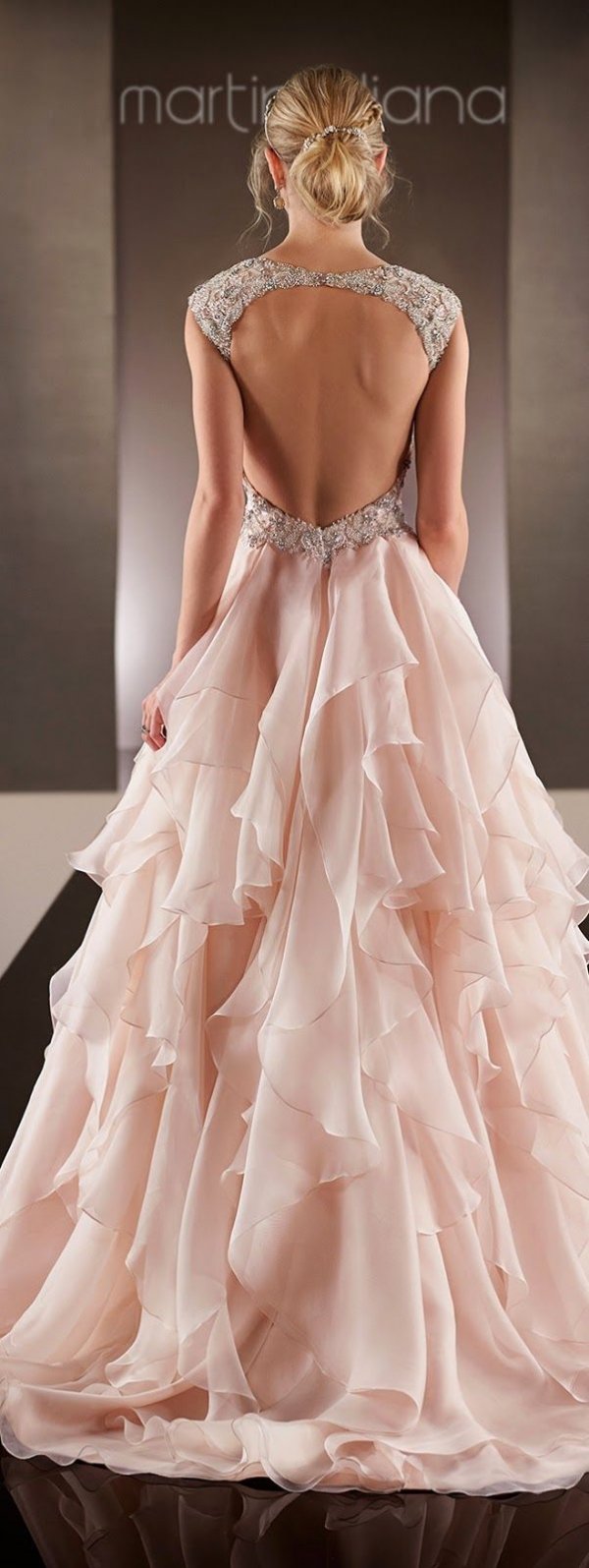 wedding dress,dress,clothing,bridal clothing,gown,