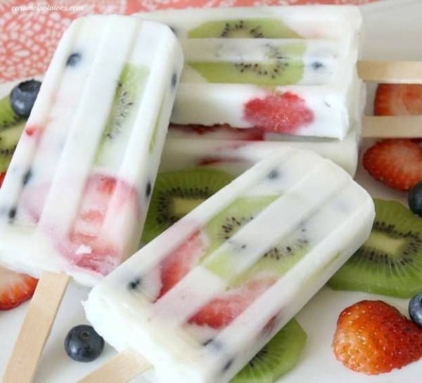 Frozen Fruit Pops Are a Fun New Idea for Breakfast