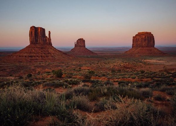 Monument Valley, red, badlands, butte, wilderness,