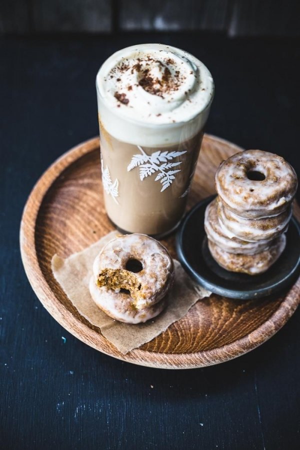 Pumpkin Spice Baked Doughnuts